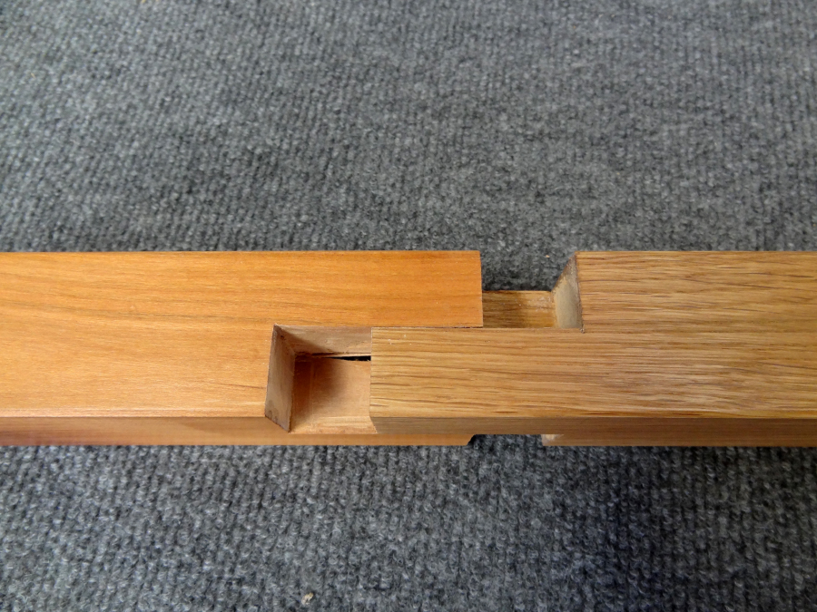 Enture de poteaux sur quartier en diagonale