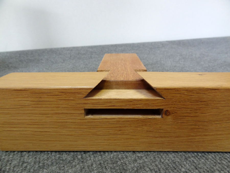 Tenon et Mortaise avec flottage en queue d'Aronde