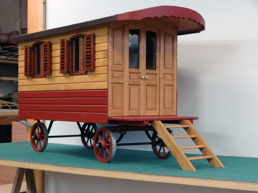 Reproduction roulotte gitane