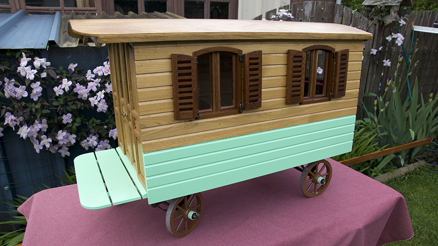 Miniature roulotte gitane