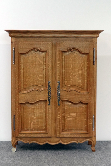 ébénisterie armoire de l'Orne