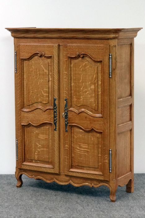 ébénisterie armoire de l'Orne