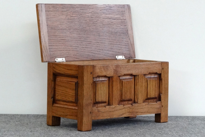 Ebénisterie reproduction coffre louis xiii