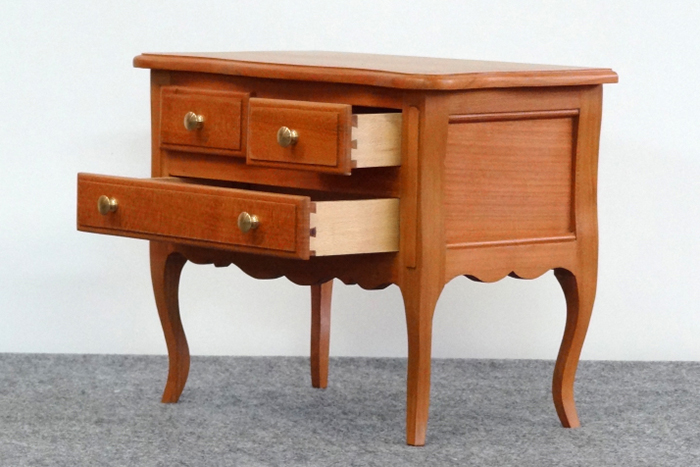 Ebénisterie reproduction commode