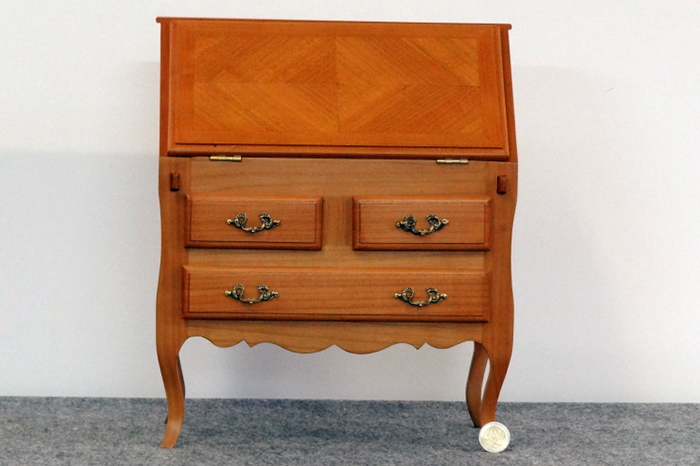 Ebénisterie reproduction secrétaire dos-d'âne