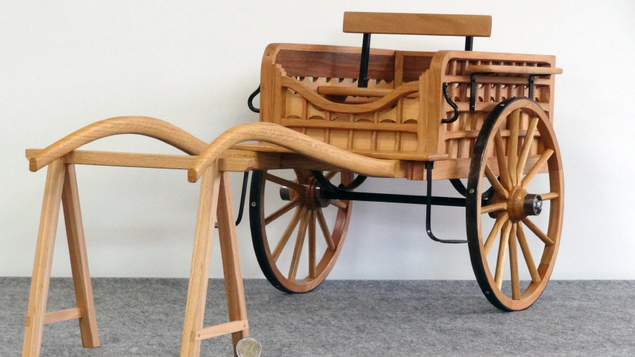 Reproduction miniature hippomobile la bayeusaine