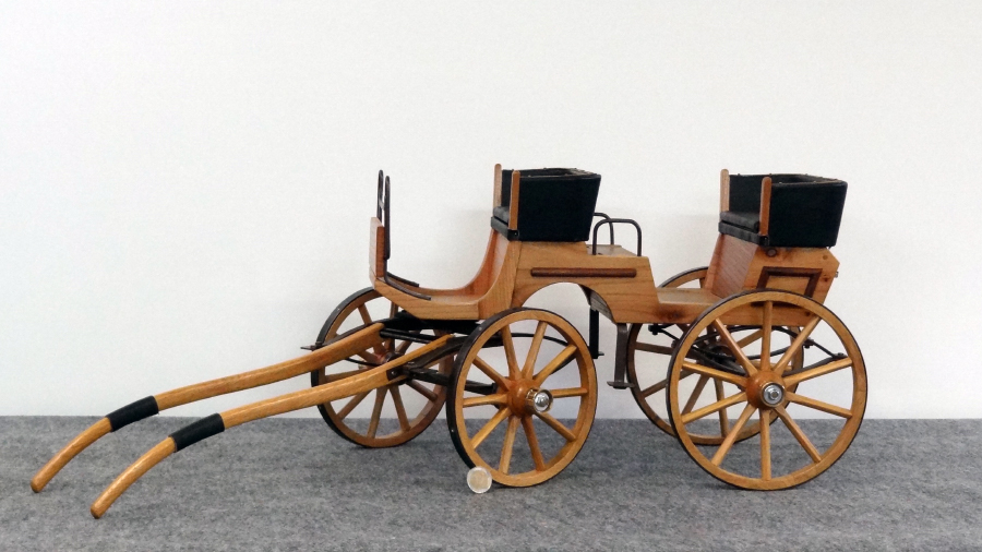 Reproduction hippomobile miniature break de chasse