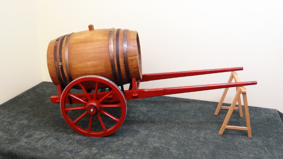 Reproduction miniature véhicule hippomobile citerne