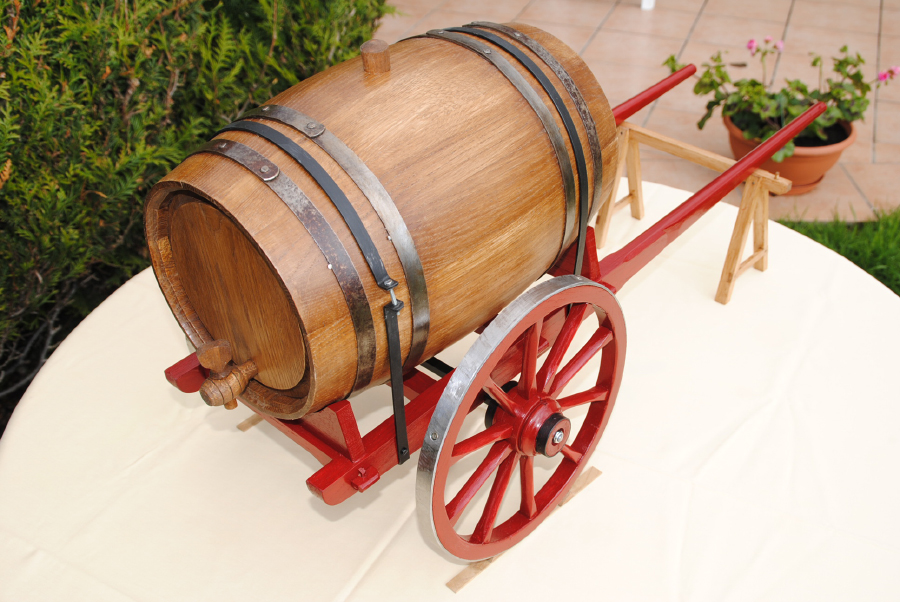 Reproduction miniature voiture hippomobile citerne