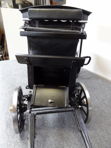 Miniature hippomobile corbillard