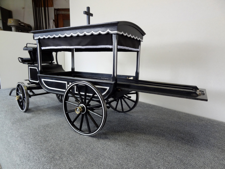 Miniature hippomobile corbillard