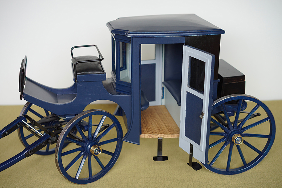 Reproduction miniature coupé 3/4 avec coffre