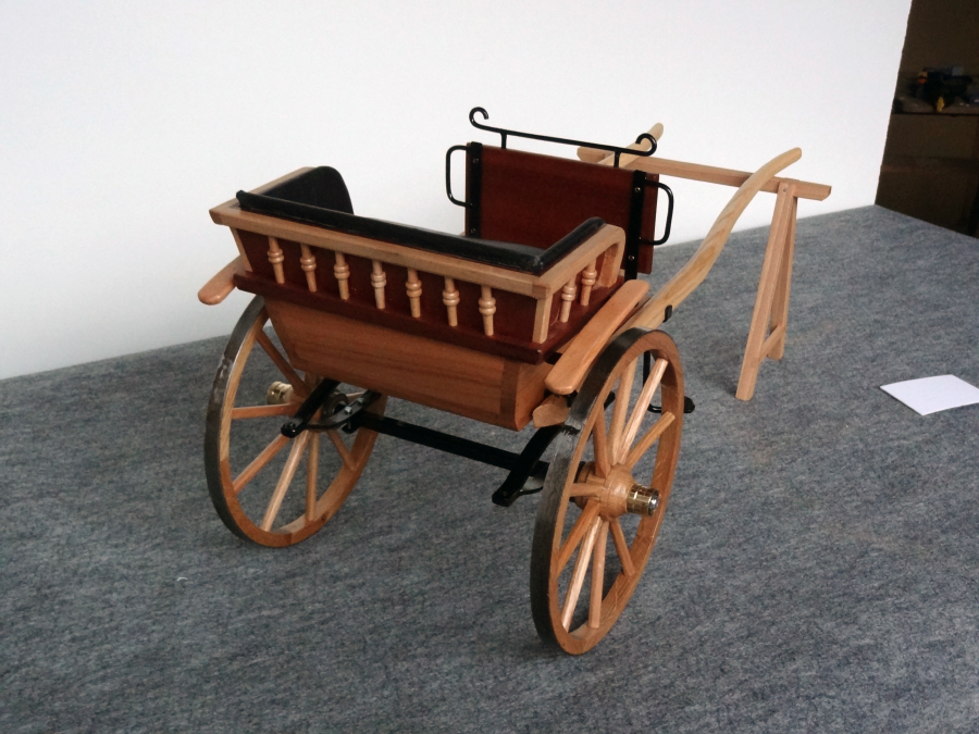 Reproduction hippomobile miniature gig commun