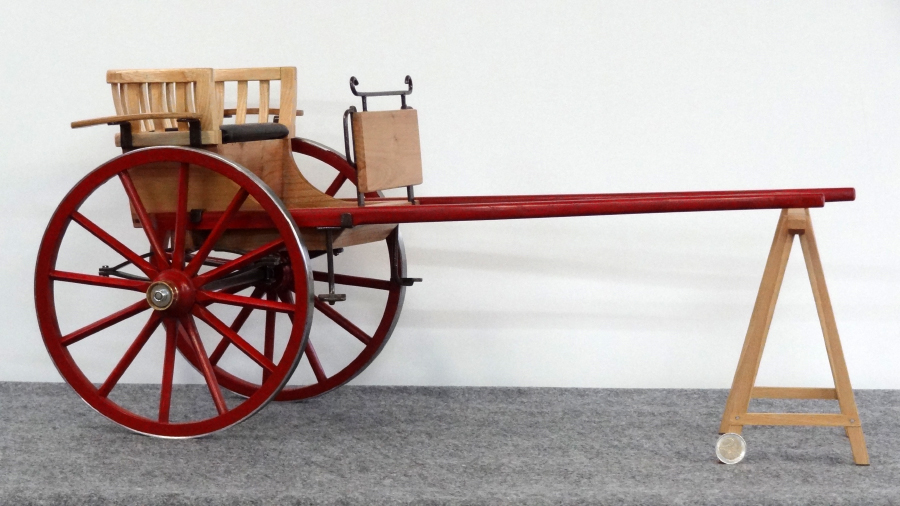 Reproduction miniature hippomobile gig français