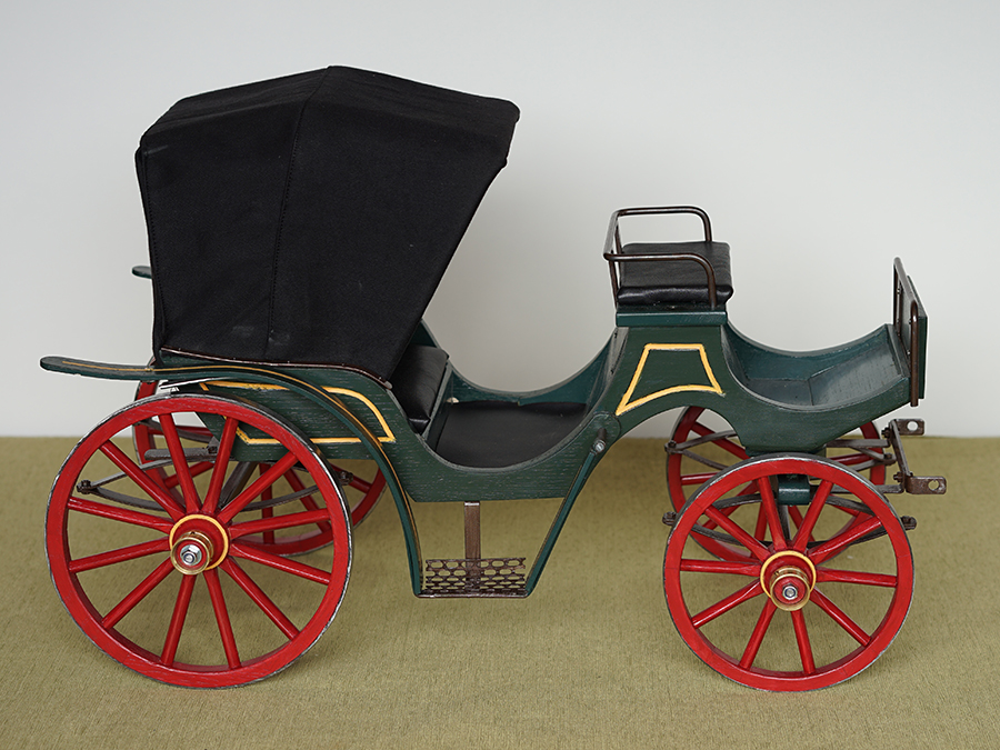 Reproduction miniature calèche victoria