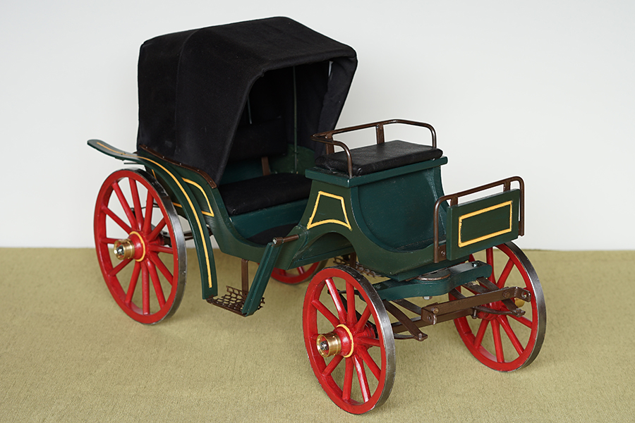 Reproduction miniature calèche victoria