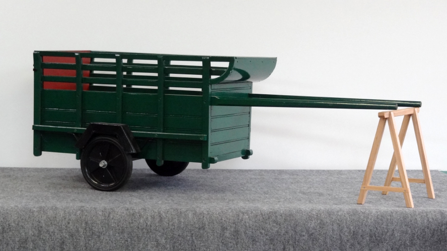 Reproduction miniature vachère - bétaillère