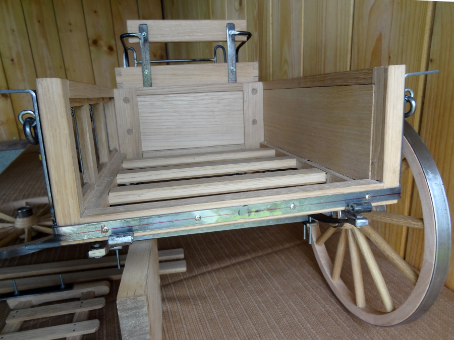 Projet reproduction miniature voiture hippomobile agricole