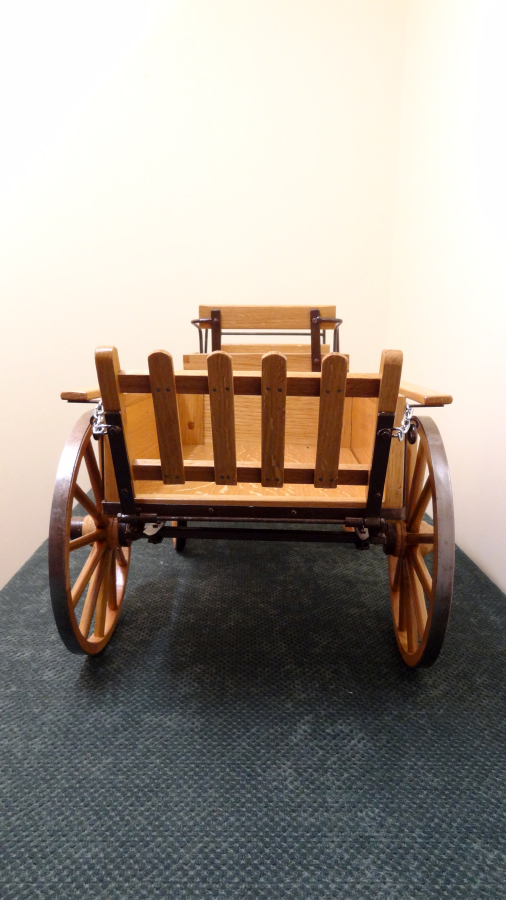 Reproduction miniature voiture hippomobile à usage agricole