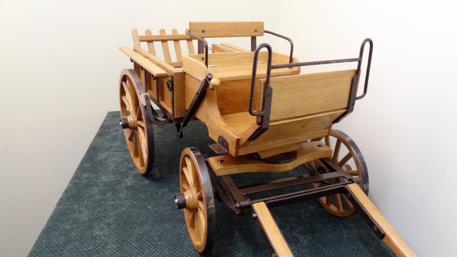Reproduction miniature voiture hippomobile à usage agricole