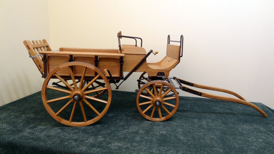 Reproduction miniature voiture hippomobile à usage agricole