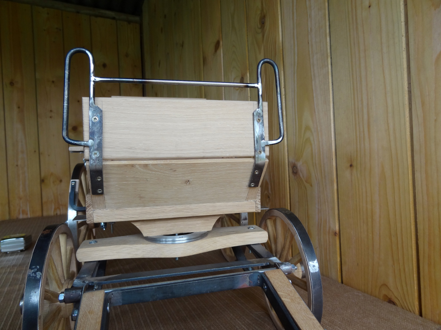 Projet reproduction miniature voiture hippomobile agricole